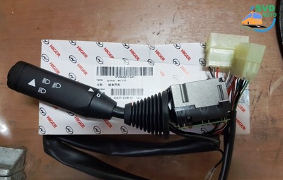 Переключатель подрулевой 37V55-04011-AMP HIGER 6128  (2 фишки)